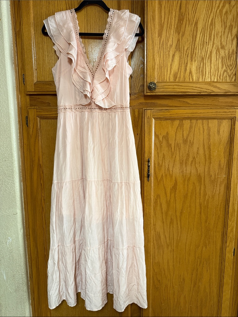 Sleeveless Ruffle V-Neck Maxi Dress in Blush Pink